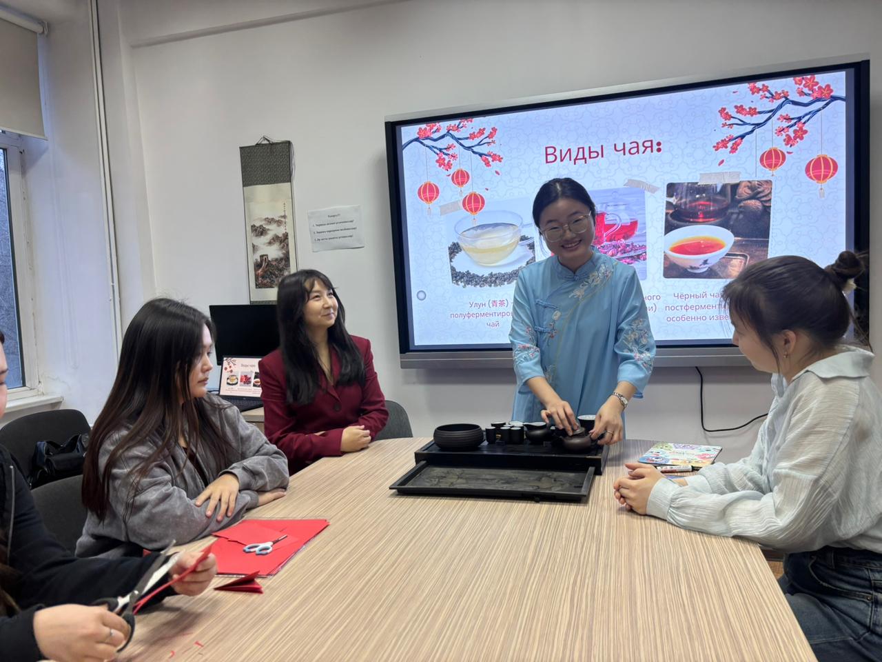 «Қытай тілі бұрышында» Қытайдың шай мәдениеті талқыланды